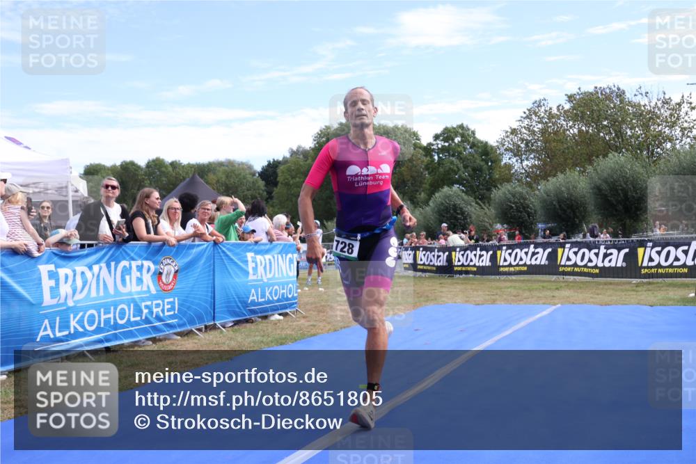 31.08.2025 - Elbe Triathlon Hamburg Strokosch-Dieckow http://msf.ph/oto/8651805 31.08.2025 10:56:43 Ziel 728 meine-sportfotos.de