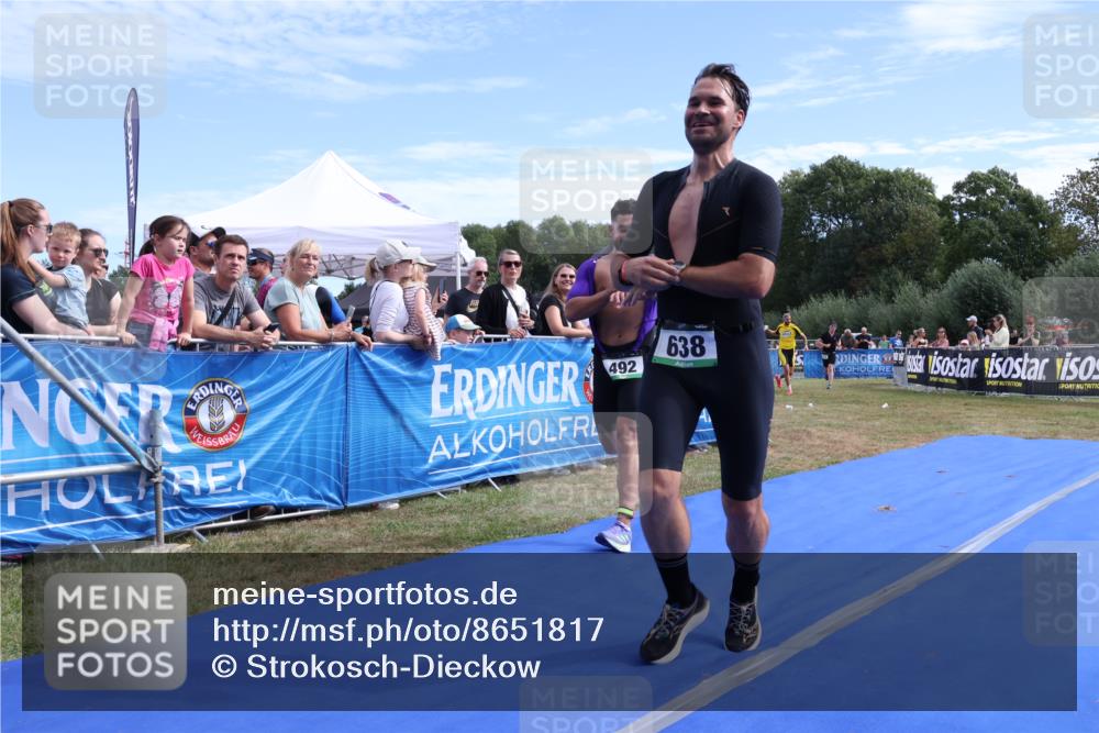 31.08.2025 - Elbe Triathlon Hamburg Strokosch-Dieckow http://msf.ph/oto/8651817 31.08.2025 10:57:20 Ziel 471, 492, 638 meine-sportfotos.de
