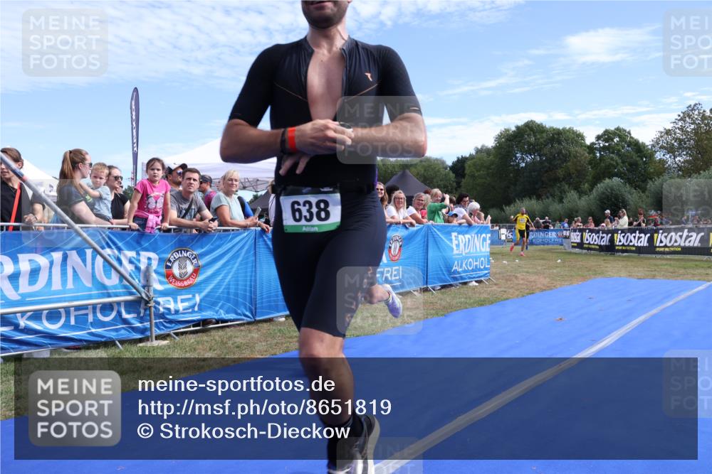31.08.2025 - Elbe Triathlon Hamburg Strokosch-Dieckow http://msf.ph/oto/8651819 31.08.2025 10:57:21 Ziel 471, 492, 638 meine-sportfotos.de