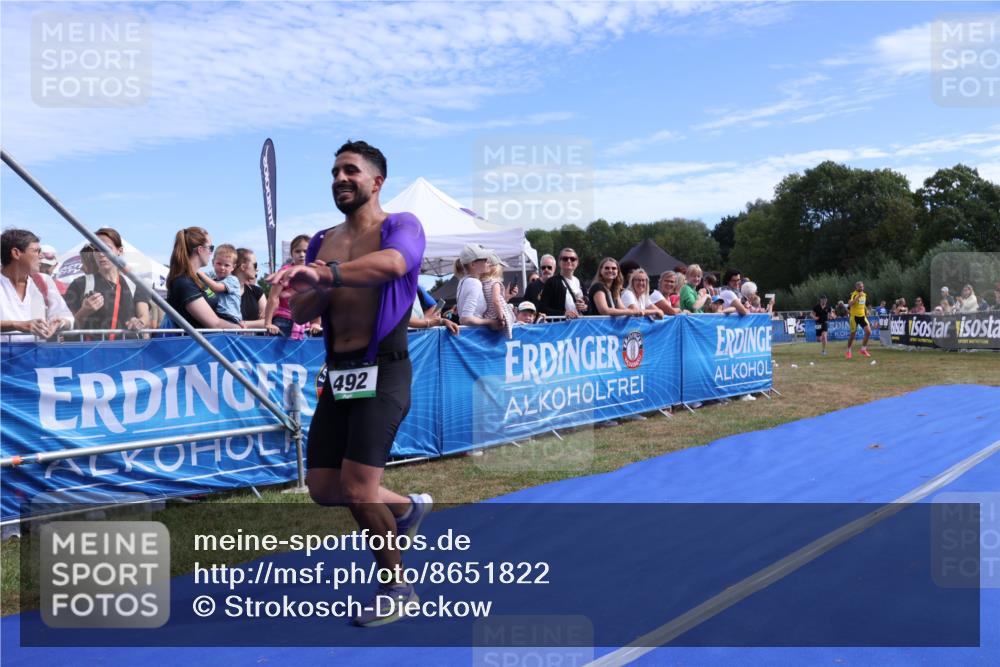 31.08.2025 - Elbe Triathlon Hamburg Strokosch-Dieckow http://msf.ph/oto/8651822 31.08.2025 10:57:21 Ziel 471, 492, 638 meine-sportfotos.de