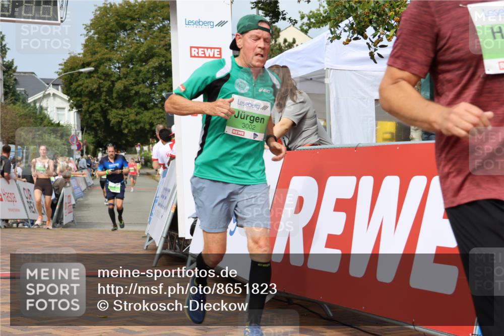 31.08.2025 - 21. Blankeneser Heldenlauf Strokosch-Dieckow http://msf.ph/oto/8651823 31.08.2025 11:12:18 Ziel 3002, 3216, 3461 meine-sportfotos.de