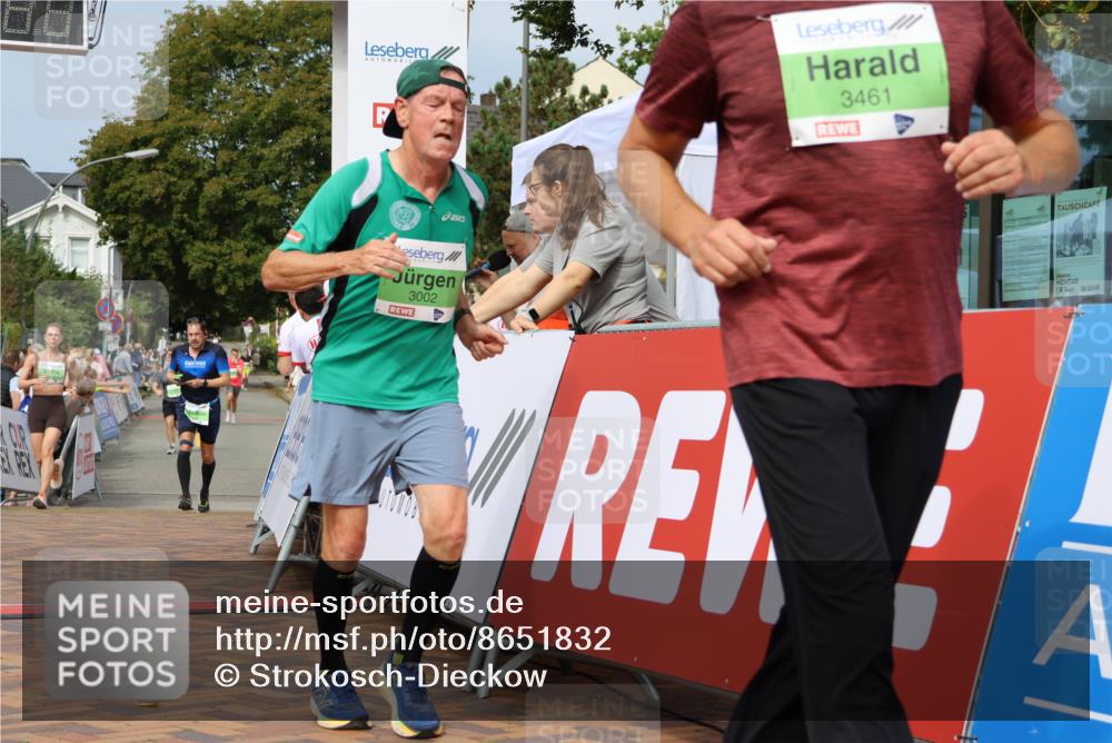 31.08.2025 - 21. Blankeneser Heldenlauf Strokosch-Dieckow http://msf.ph/oto/8651832 31.08.2025 11:12:18 Ziel 3002, 3216, 3461 meine-sportfotos.de