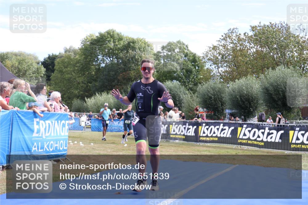 31.08.2025 - Elbe Triathlon Hamburg Strokosch-Dieckow http://msf.ph/oto/8651839 31.08.2025 10:57:57 Ziel 365 meine-sportfotos.de