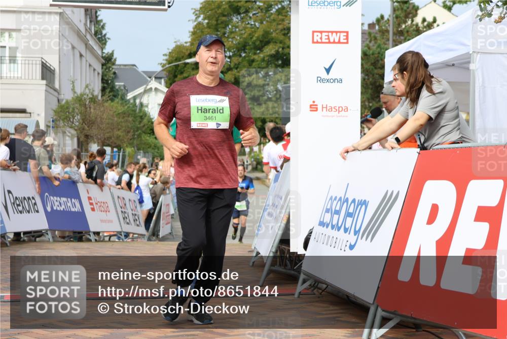 31.08.2025 - 21. Blankeneser Heldenlauf Strokosch-Dieckow http://msf.ph/oto/8651844 31.08.2025 11:12:17 Ziel 3002, 3461 meine-sportfotos.de