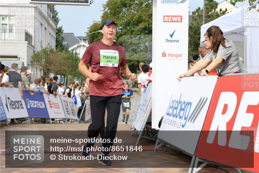 31.08.2025 - 21. Blankeneser Heldenlauf Strokosch-Dieckow http://msf.ph/oto/8651846 31.08.2025 11:12:16 Ziel 3002, 3461 meine-sportfotos.de