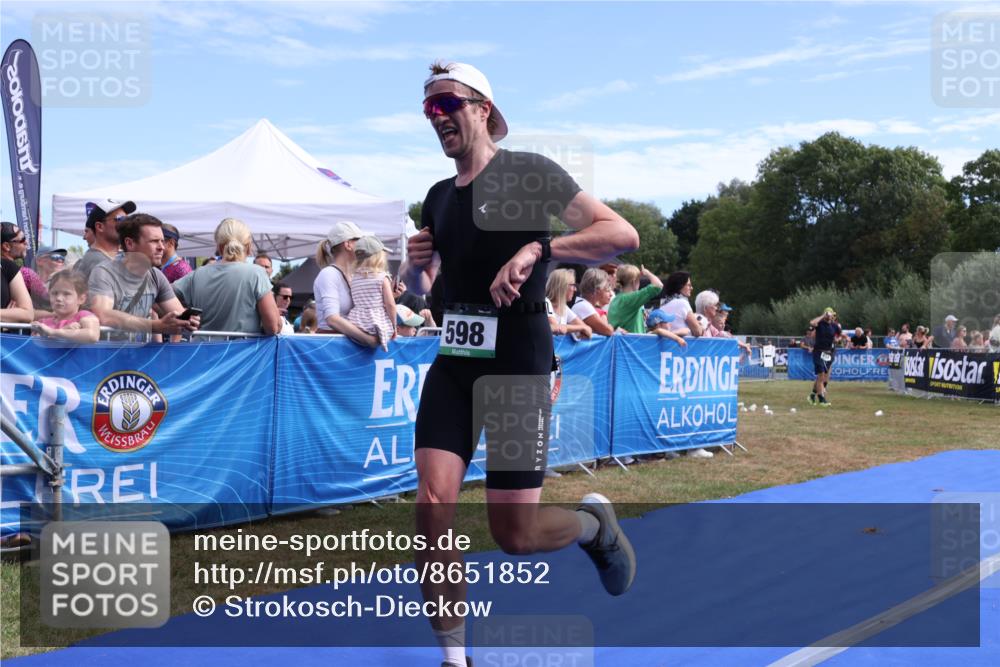 31.08.2025 - Elbe Triathlon Hamburg Strokosch-Dieckow http://msf.ph/oto/8651852 31.08.2025 10:58:24 Ziel 449, 598 meine-sportfotos.de
