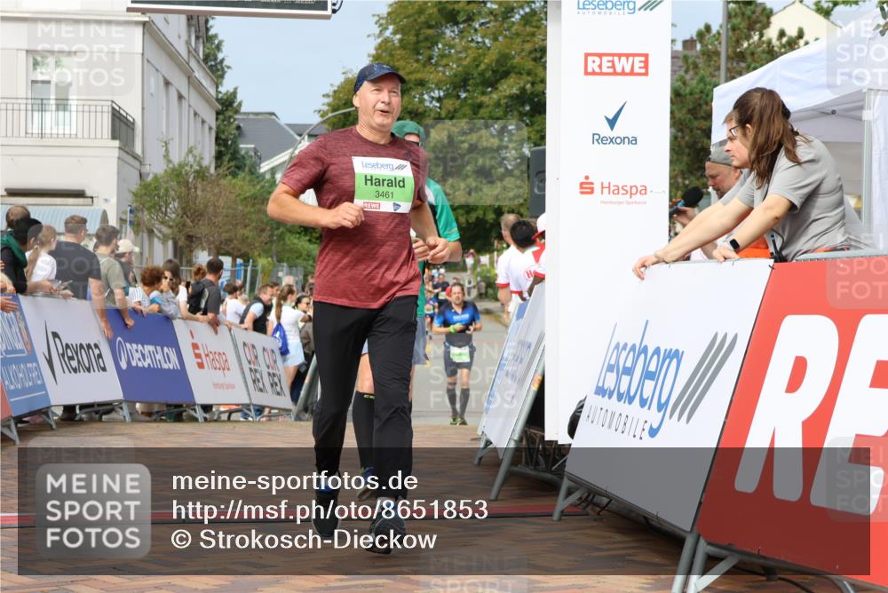 31.08.2025 - 21. Blankeneser Heldenlauf Strokosch-Dieckow http://msf.ph/oto/8651853 31.08.2025 11:12:16 Ziel 3002, 3461 meine-sportfotos.de