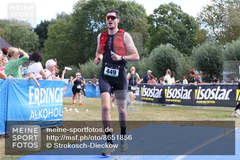 31.08.2025 - Elbe Triathlon Hamburg Strokosch-Dieckow http://msf.ph/oto/8651856 31.08.2025 10:58:31 Ziel 449 meine-sportfotos.de