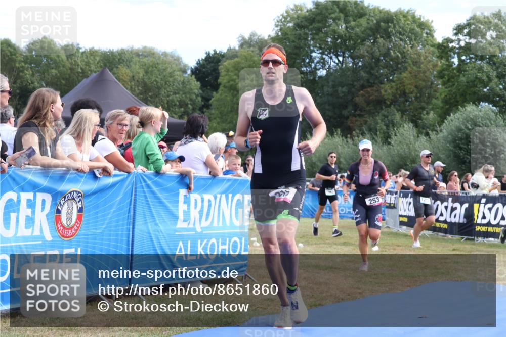 31.08.2025 - Elbe Triathlon Hamburg Strokosch-Dieckow http://msf.ph/oto/8651860 31.08.2025 10:58:50 Ziel 253, 315 meine-sportfotos.de