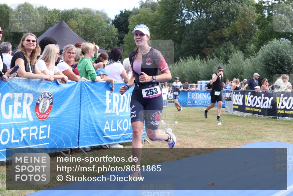 31.08.2025 - Elbe Triathlon Hamburg Strokosch-Dieckow http://msf.ph/oto/8651865 31.08.2025 10:58:52 Ziel 253, 315 meine-sportfotos.de