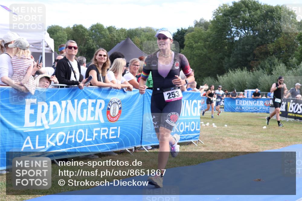 31.08.2025 - Elbe Triathlon Hamburg Strokosch-Dieckow http://msf.ph/oto/8651867 31.08.2025 10:58:52 Ziel 253, 315 meine-sportfotos.de