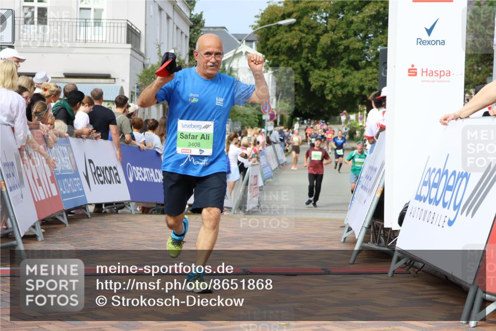 31.08.2025 - 21. Blankeneser Heldenlauf Strokosch-Dieckow http://msf.ph/oto/8651868 31.08.2025 11:12:08 Ziel 3405, 3006, 3408 meine-sportfotos.de