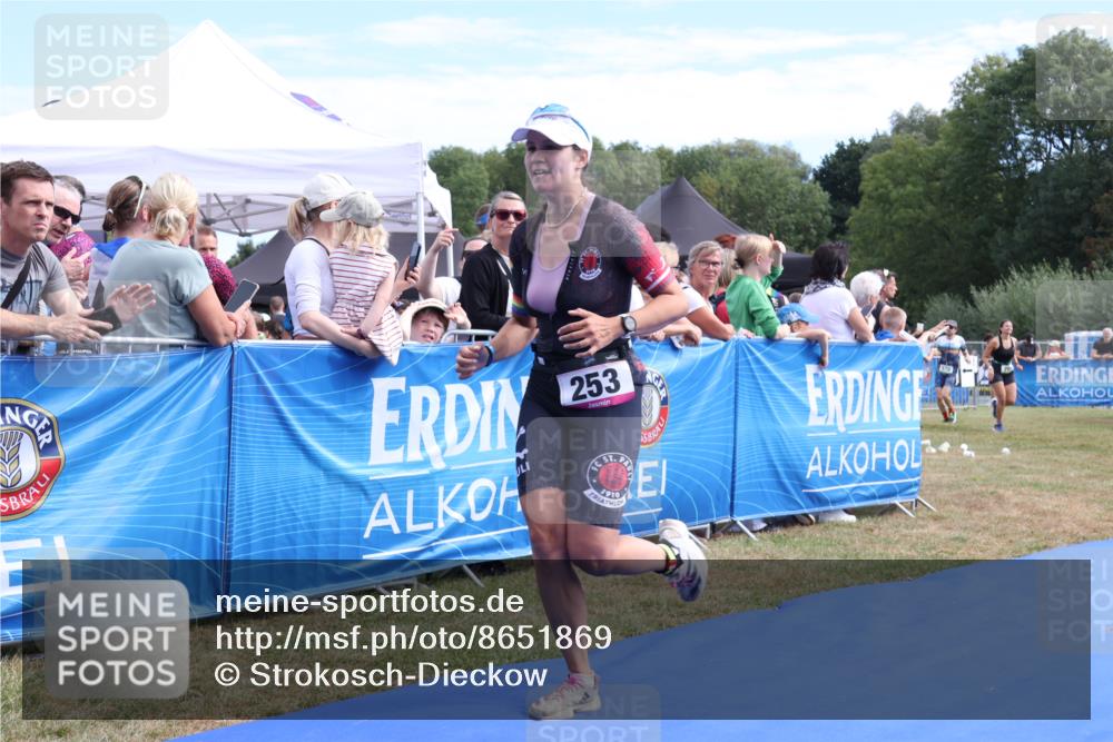 31.08.2025 - Elbe Triathlon Hamburg Strokosch-Dieckow http://msf.ph/oto/8651869 31.08.2025 10:58:52 Ziel 253, 315 meine-sportfotos.de