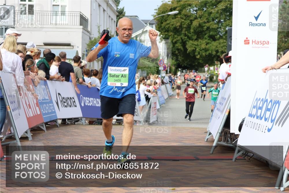 31.08.2025 - 21. Blankeneser Heldenlauf Strokosch-Dieckow http://msf.ph/oto/8651872 31.08.2025 11:12:08 Ziel 3405, 3006, 3408 meine-sportfotos.de