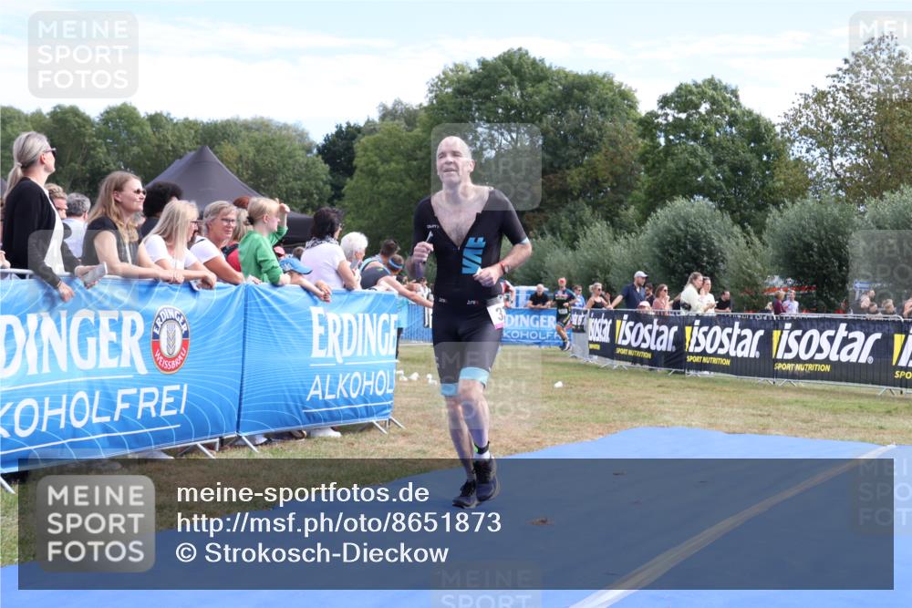 31.08.2025 - Elbe Triathlon Hamburg Strokosch-Dieckow http://msf.ph/oto/8651873 31.08.2025 10:59:05 Ziel 310, 379, 656 meine-sportfotos.de