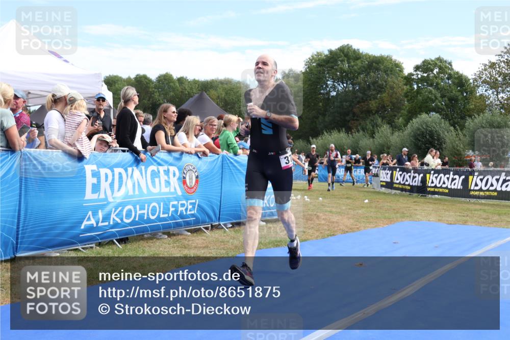 31.08.2025 - Elbe Triathlon Hamburg Strokosch-Dieckow http://msf.ph/oto/8651875 31.08.2025 10:59:06 Ziel 310, 379, 656 meine-sportfotos.de