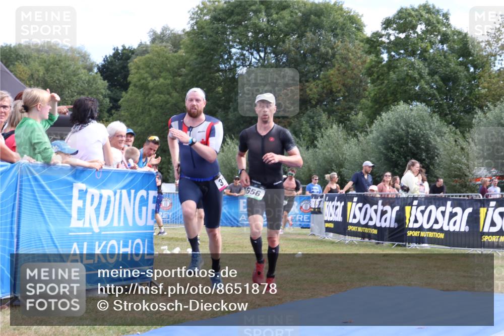 31.08.2025 - Elbe Triathlon Hamburg Strokosch-Dieckow http://msf.ph/oto/8651878 31.08.2025 10:59:09 Ziel 310, 379, 489, 656 meine-sportfotos.de