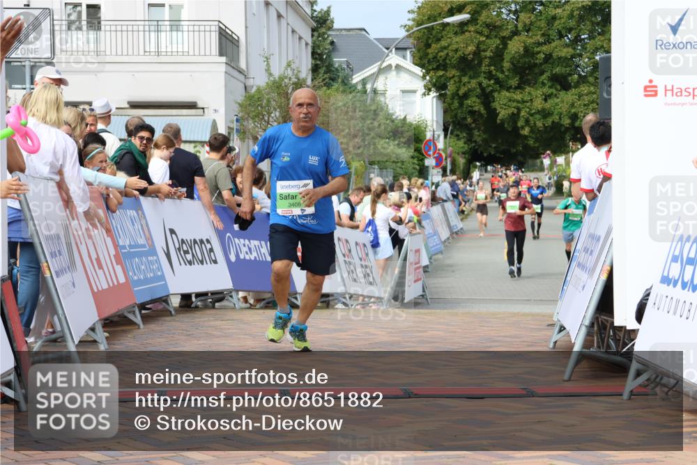 31.08.2025 - 21. Blankeneser Heldenlauf Strokosch-Dieckow http://msf.ph/oto/8651882 31.08.2025 11:12:07 Ziel 3405, 3006, 3408 meine-sportfotos.de