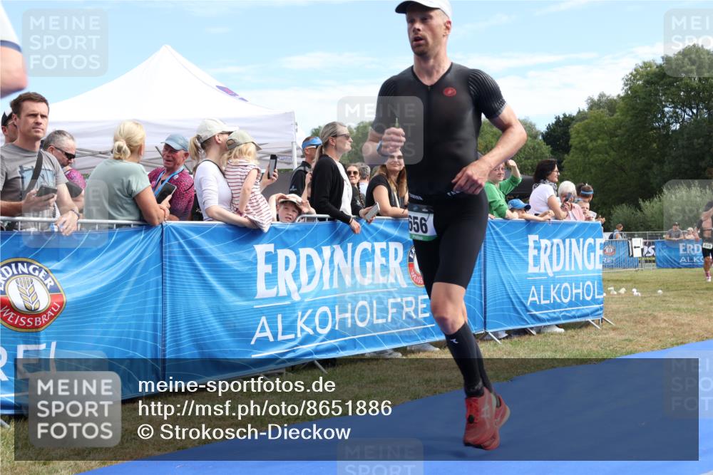 31.08.2025 - Elbe Triathlon Hamburg Strokosch-Dieckow http://msf.ph/oto/8651886 31.08.2025 10:59:11 Ziel 310, 379, 489, 656 meine-sportfotos.de