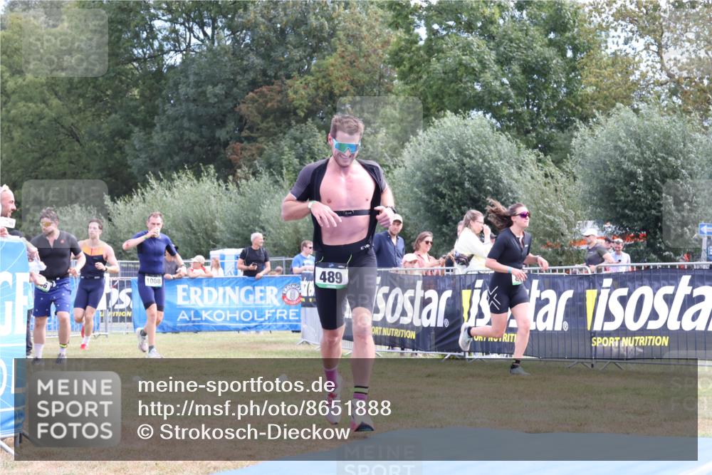 31.08.2025 - Elbe Triathlon Hamburg Strokosch-Dieckow http://msf.ph/oto/8651888 31.08.2025 10:59:15 Ziel 310, 489, 656 meine-sportfotos.de