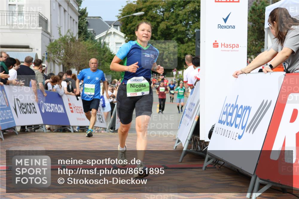 31.08.2025 - 21. Blankeneser Heldenlauf Strokosch-Dieckow http://msf.ph/oto/8651895 31.08.2025 11:12:06 Ziel 3405, 3006, 3408 meine-sportfotos.de