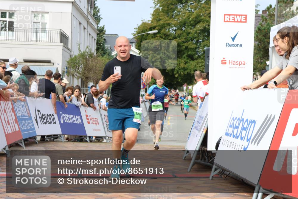 31.08.2025 - 21. Blankeneser Heldenlauf Strokosch-Dieckow http://msf.ph/oto/8651913 31.08.2025 11:12:03 Ziel 3405, 3102, 3250, 3288, 3006, 3408 meine-sportfotos.de