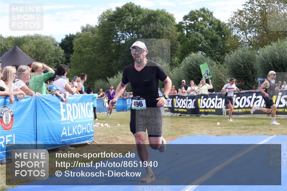 31.08.2025 - Elbe Triathlon Hamburg Strokosch-Dieckow http://msf.ph/oto/8651940 31.08.2025 11:00:33 Ziel 490, 496, 543 meine-sportfotos.de