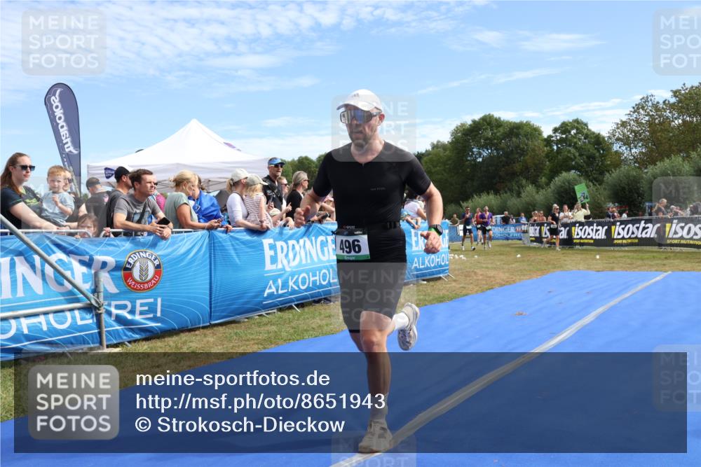 31.08.2025 - Elbe Triathlon Hamburg Strokosch-Dieckow http://msf.ph/oto/8651943 31.08.2025 11:00:34 Ziel 490, 496, 543 meine-sportfotos.de