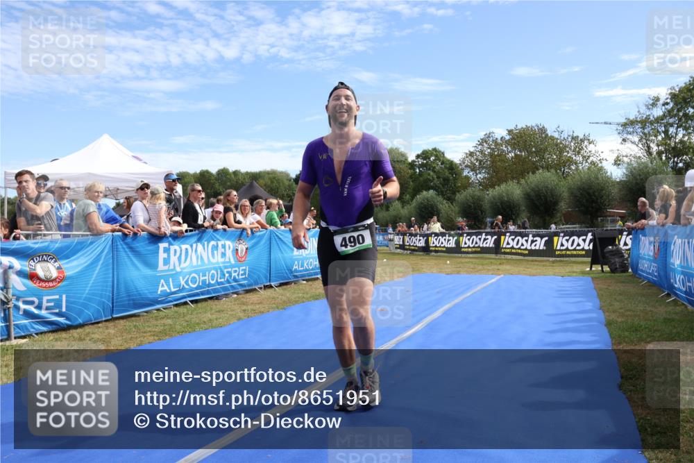 31.08.2025 - Elbe Triathlon Hamburg Strokosch-Dieckow http://msf.ph/oto/8651951 31.08.2025 11:00:42 Ziel 490 meine-sportfotos.de