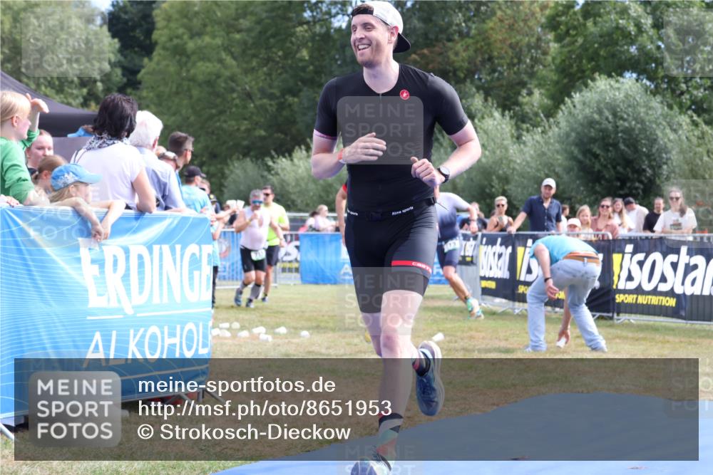 31.08.2025 - Elbe Triathlon Hamburg Strokosch-Dieckow http://msf.ph/oto/8651953 31.08.2025 11:01:14 Ziel 294, 568, 595 meine-sportfotos.de