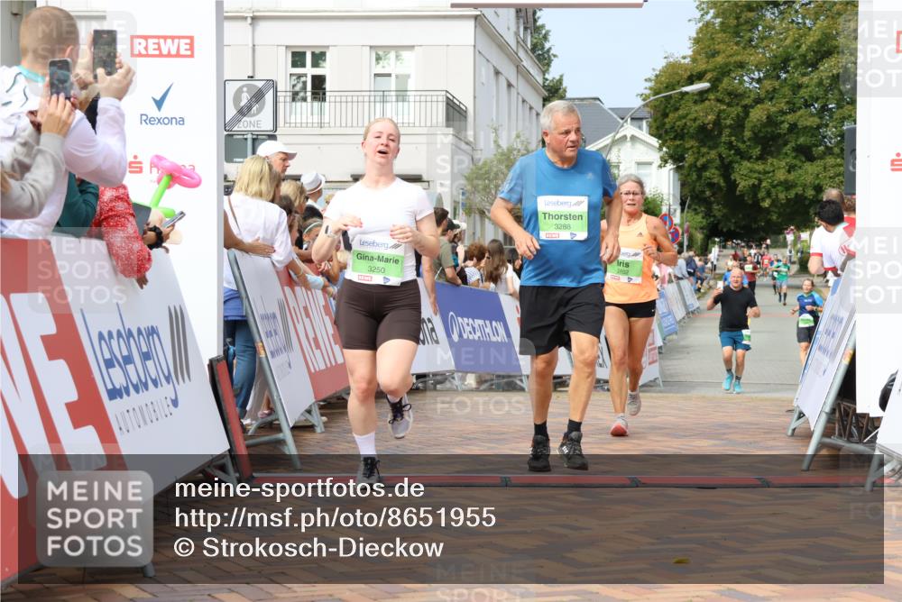 31.08.2025 - 21. Blankeneser Heldenlauf Strokosch-Dieckow http://msf.ph/oto/8651955 31.08.2025 11:11:57 Ziel 3166, 3102, 3250, 3288 meine-sportfotos.de