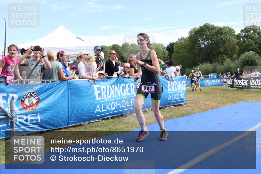 31.08.2025 - Elbe Triathlon Hamburg Strokosch-Dieckow http://msf.ph/oto/8651970 31.08.2025 11:01:44 Ziel 287 meine-sportfotos.de