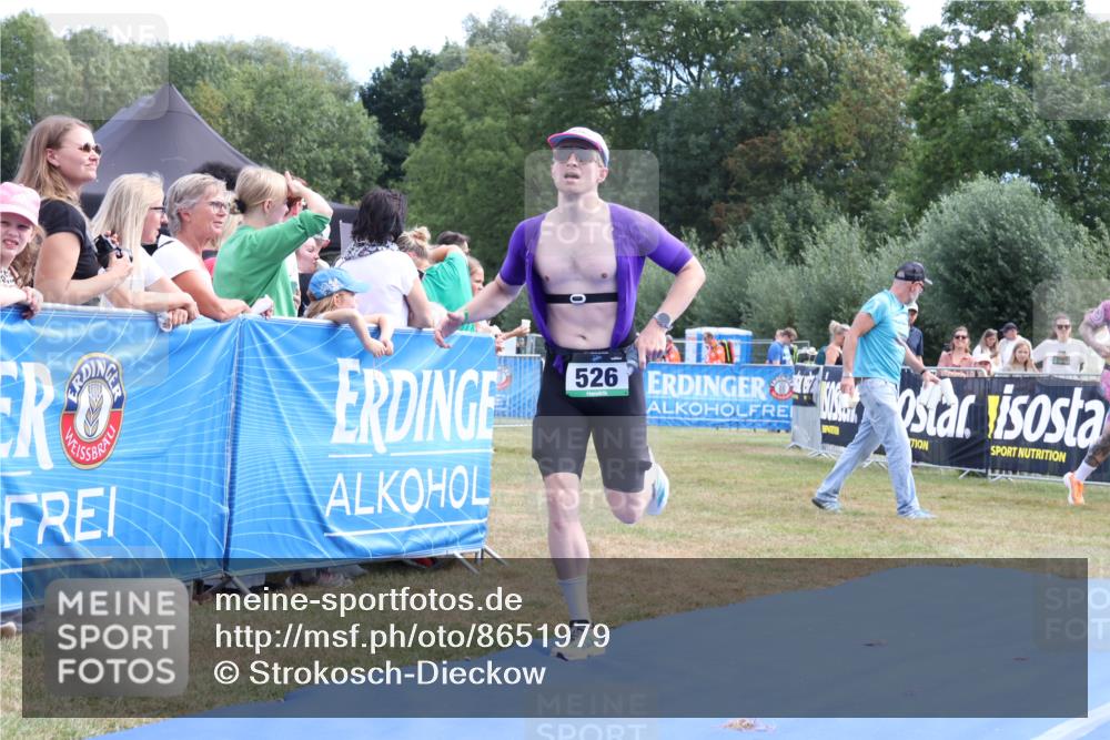 31.08.2025 - Elbe Triathlon Hamburg Strokosch-Dieckow http://msf.ph/oto/8651979 31.08.2025 11:02:03 Ziel 444, 526 meine-sportfotos.de