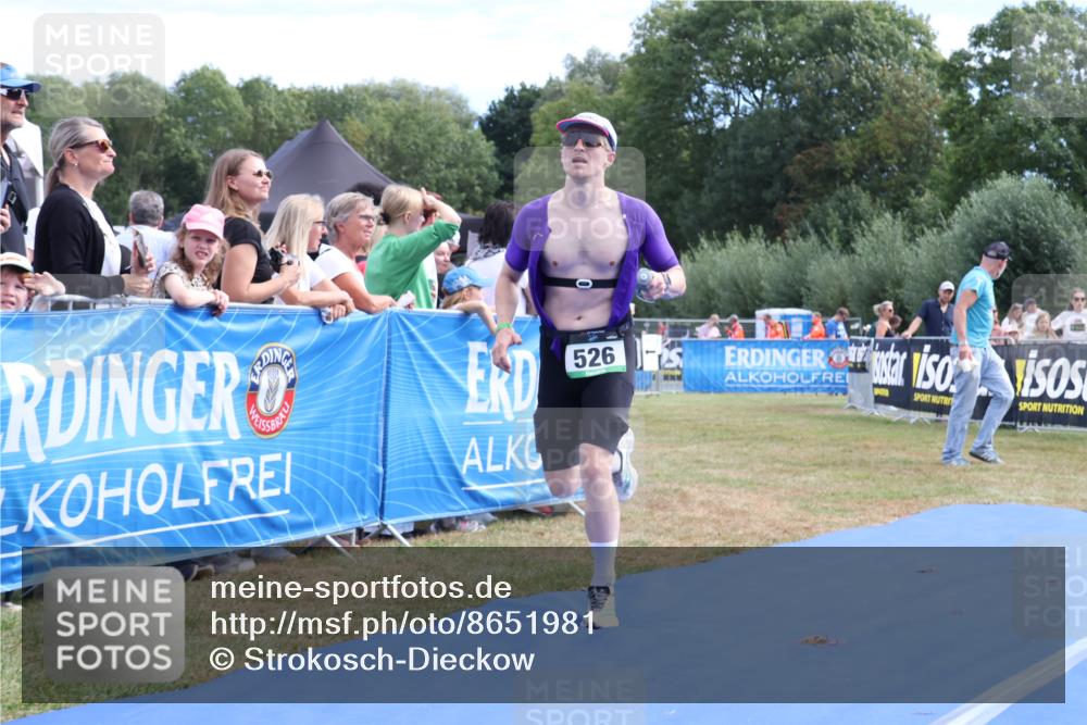 31.08.2025 - Elbe Triathlon Hamburg Strokosch-Dieckow http://msf.ph/oto/8651981 31.08.2025 11:02:03 Ziel 444, 526 meine-sportfotos.de