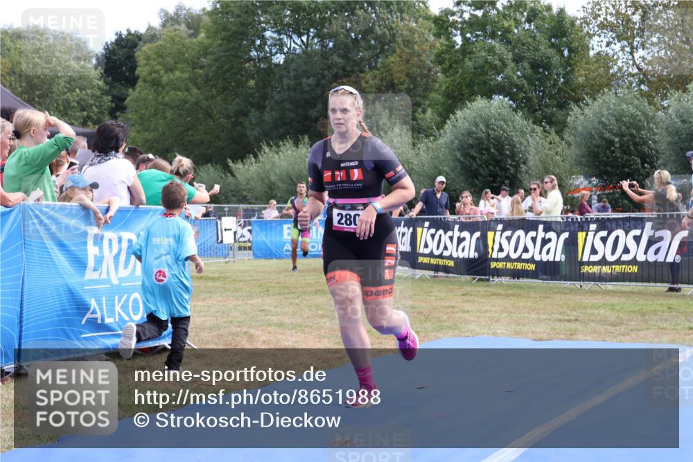 31.08.2025 - Elbe Triathlon Hamburg Strokosch-Dieckow http://msf.ph/oto/8651988 31.08.2025 11:02:18 Ziel 280, 527 meine-sportfotos.de