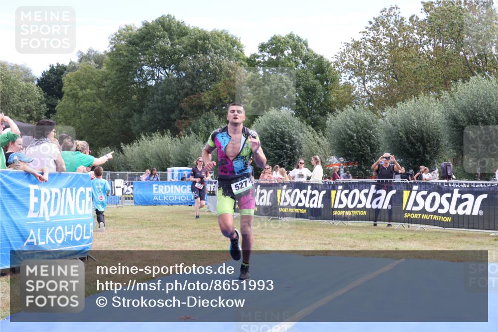 31.08.2025 - Elbe Triathlon Hamburg Strokosch-Dieckow http://msf.ph/oto/8651993 31.08.2025 11:02:23 Ziel 280, 527 meine-sportfotos.de