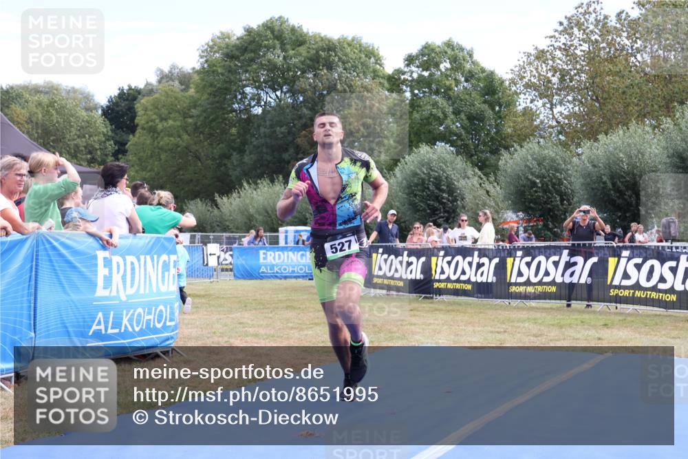 31.08.2025 - Elbe Triathlon Hamburg Strokosch-Dieckow http://msf.ph/oto/8651995 31.08.2025 11:02:24 Ziel 527 meine-sportfotos.de