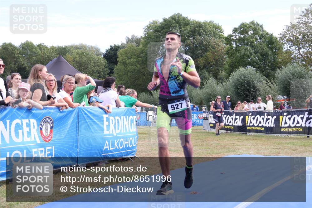 31.08.2025 - Elbe Triathlon Hamburg Strokosch-Dieckow http://msf.ph/oto/8651996 31.08.2025 11:02:24 Ziel 527 meine-sportfotos.de