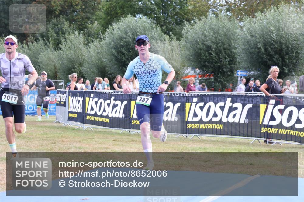 31.08.2025 - Elbe Triathlon Hamburg Strokosch-Dieckow http://msf.ph/oto/8652006 31.08.2025 11:03:17 Ziel 387, 1017 meine-sportfotos.de