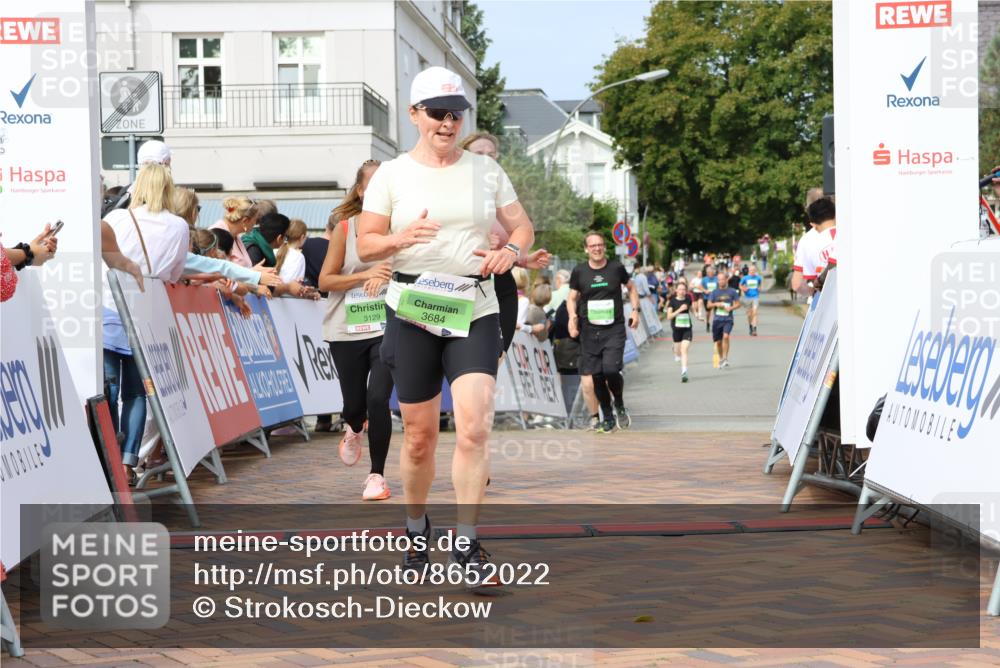 31.08.2025 - 21. Blankeneser Heldenlauf Strokosch-Dieckow http://msf.ph/oto/8652022 31.08.2025 11:11:38 Ziel 3563, 3129, 3138, 3552, 3684 meine-sportfotos.de