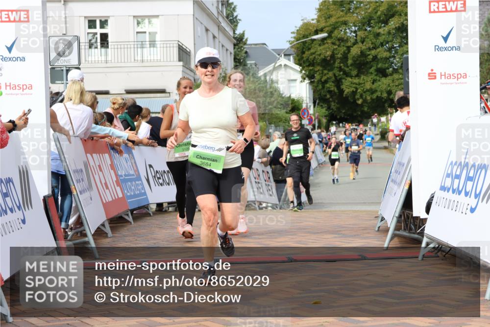 31.08.2025 - 21. Blankeneser Heldenlauf Strokosch-Dieckow http://msf.ph/oto/8652029 31.08.2025 11:11:38 Ziel 3563, 3129, 3138, 3552, 3684 meine-sportfotos.de