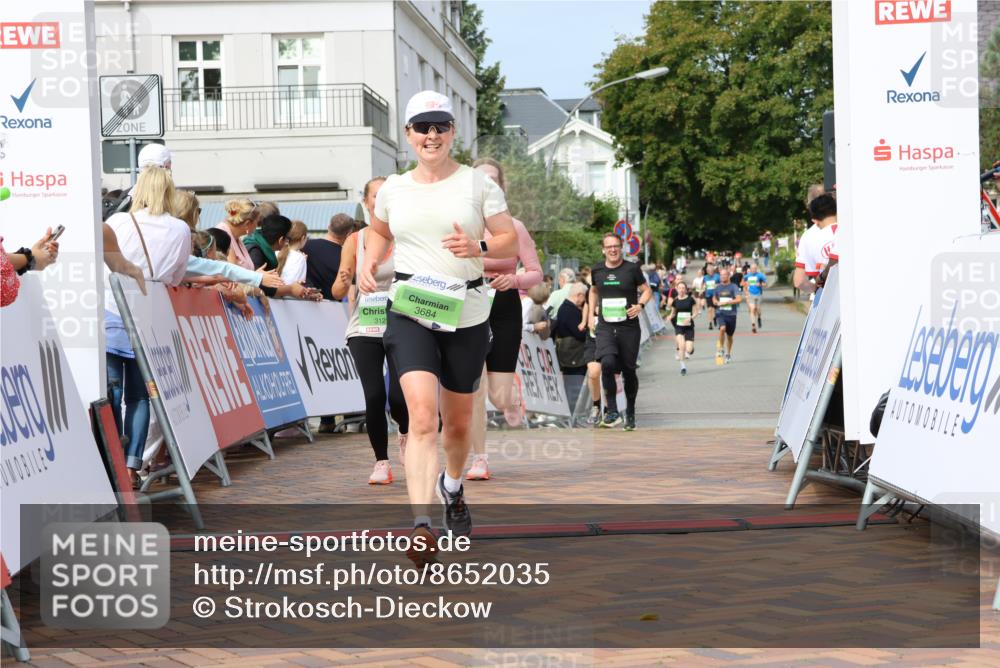 31.08.2025 - 21. Blankeneser Heldenlauf Strokosch-Dieckow http://msf.ph/oto/8652035 31.08.2025 11:11:38 Ziel 3563, 3129, 3138, 3552, 3684 meine-sportfotos.de