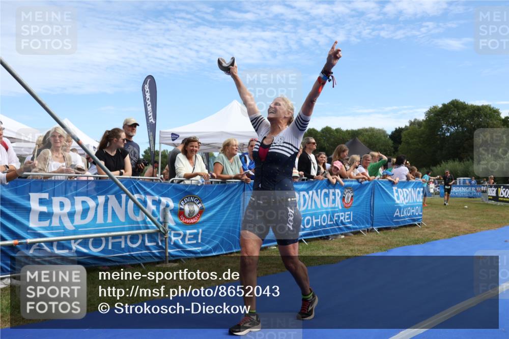 31.08.2025 - Elbe Triathlon Hamburg Strokosch-Dieckow http://msf.ph/oto/8652043 31.08.2025 11:03:44 Ziel 292 meine-sportfotos.de