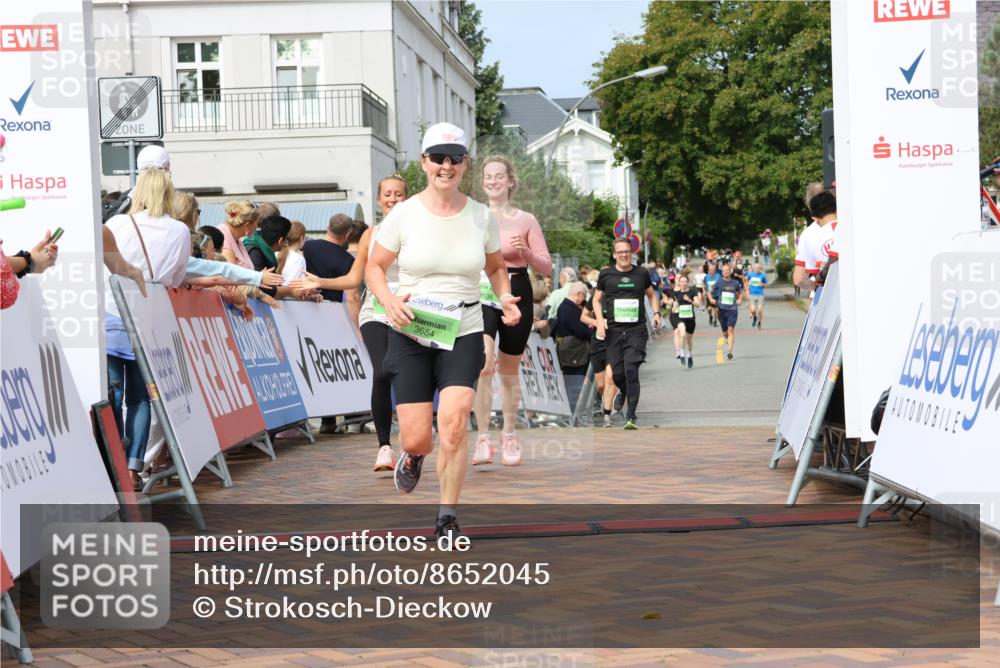 31.08.2025 - 21. Blankeneser Heldenlauf Strokosch-Dieckow http://msf.ph/oto/8652045 31.08.2025 11:11:37 Ziel 3563, 3129, 3138, 3684, 3663 meine-sportfotos.de