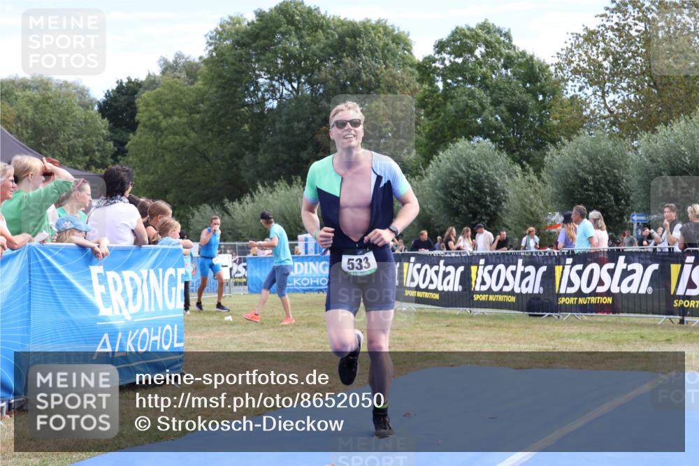 31.08.2025 - Elbe Triathlon Hamburg Strokosch-Dieckow http://msf.ph/oto/8652050 31.08.2025 11:03:54 Ziel 533 meine-sportfotos.de