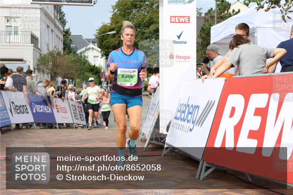 31.08.2025 - 21. Blankeneser Heldenlauf Strokosch-Dieckow http://msf.ph/oto/8652058 31.08.2025 11:11:34 Ziel 3563, 3129, 3138, 3684, 3663 meine-sportfotos.de
