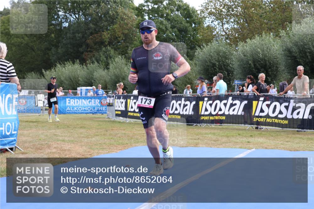 31.08.2025 - Elbe Triathlon Hamburg Strokosch-Dieckow http://msf.ph/oto/8652064 31.08.2025 11:04:21 Ziel 173, 285 meine-sportfotos.de