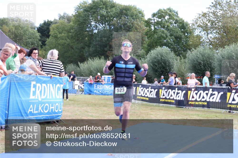 31.08.2025 - Elbe Triathlon Hamburg Strokosch-Dieckow http://msf.ph/oto/8652081 31.08.2025 11:05:03 Ziel 523, 614, 695 meine-sportfotos.de