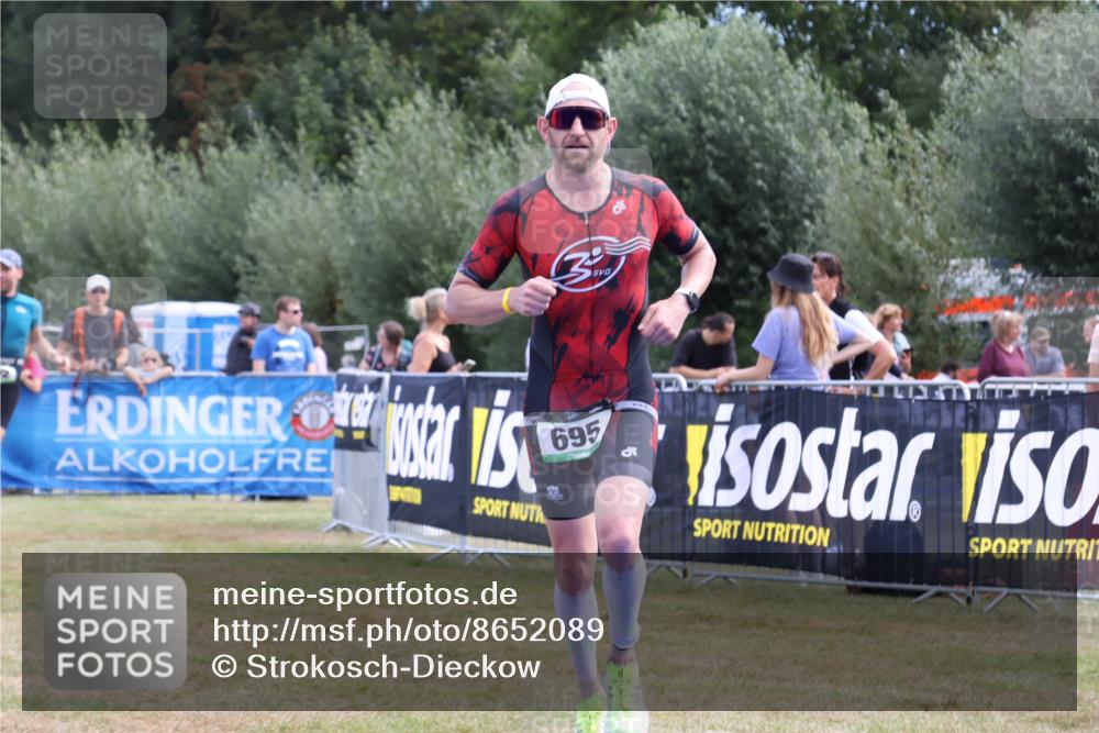 31.08.2025 - Elbe Triathlon Hamburg Strokosch-Dieckow http://msf.ph/oto/8652089 31.08.2025 11:05:06 Ziel 410, 523, 614, 695 meine-sportfotos.de