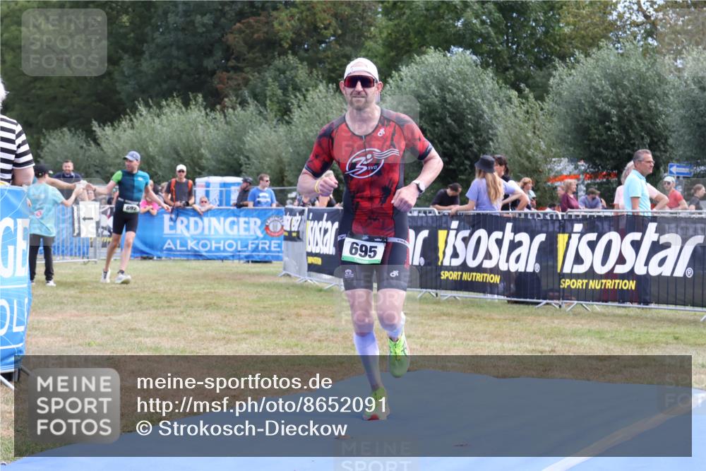 31.08.2025 - Elbe Triathlon Hamburg Strokosch-Dieckow http://msf.ph/oto/8652091 31.08.2025 11:05:07 Ziel 410, 523, 658, 695 meine-sportfotos.de